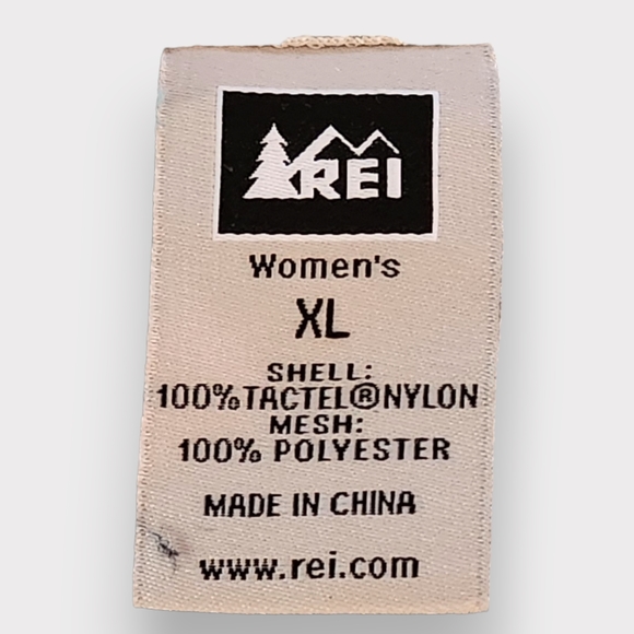 REI Ladies short-sleeved blouse.  Size XL. - Picture 4 of 5